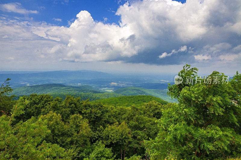 俯瞰Shenandoah Skyline Drive